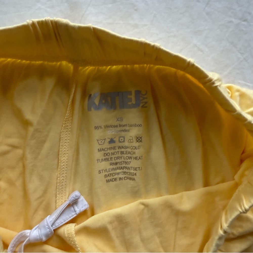 NWT KATIE J NYC JUNIOR MAIA SOLID LOUNGE SET in butter yellow size XS - Picture 5 of 7
